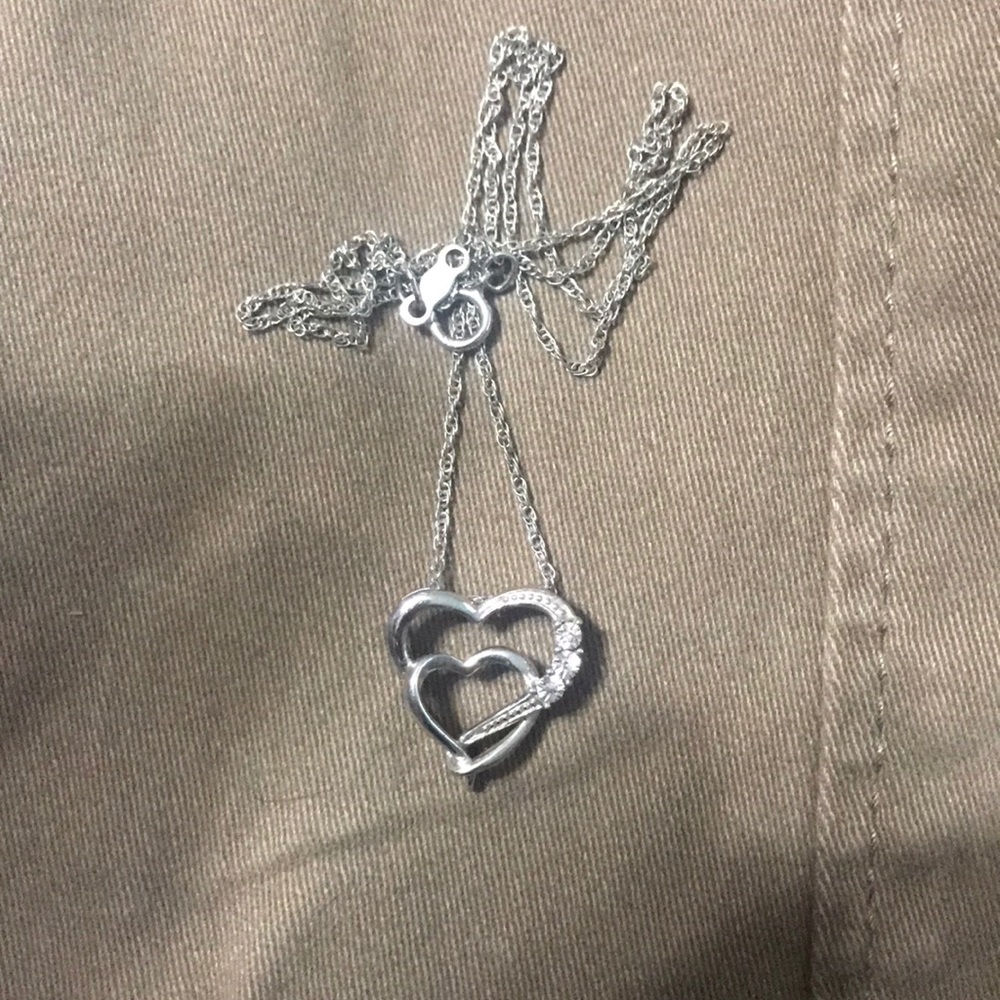Heart diamond necklace! Like new!